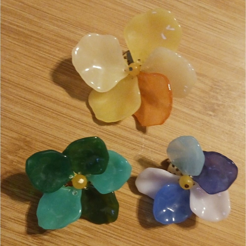 NEW French Connection Set of 3 Resin Flower Brooch Pins